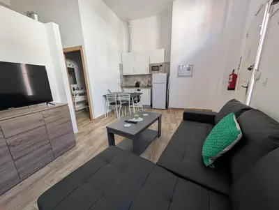 Una cocina o zona de cocina en Apartamentos cruz roja B