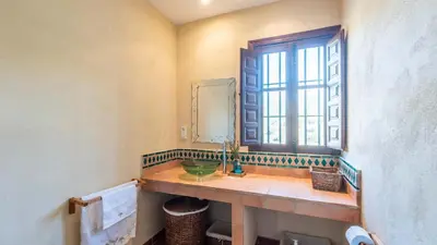 Un baño de Marrucho Alto Riogordo by Ruralidays