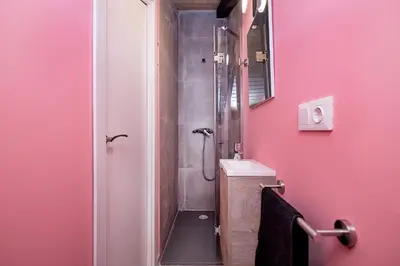 Un baño de BHost - Regina ll
