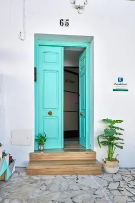 Fachada o entrada de El Deseo