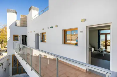 Un balcón o terraza de Casa Xanadu Carmona - Stylish villa with rooftop terrace and stunning views of Parador