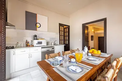 Una cocina o zona de cocina en Ohliving La Judería