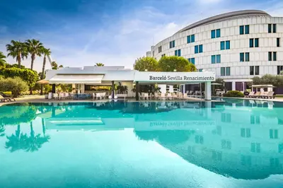 Piscina en o cerca de Barceló Sevilla Renacimiento