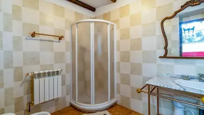 Un baño de Cortijo El Prado Villanueva de Algaidas by Ruralidays