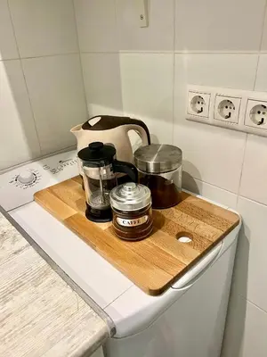 Utensilios para hacer té y café en El patio de San Miguel