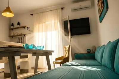 Una televisión o centro de entretenimiento en La Casica del Abuelo Valentín