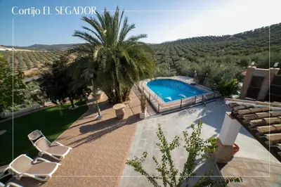 Piscina en o cerca de Cortijo El Segador y El Capricho
