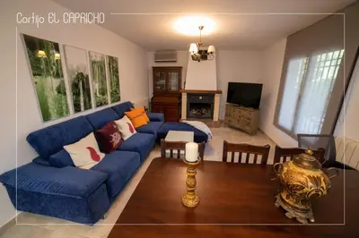 Una televisión o centro de entretenimiento en Cortijo El Segador y El Capricho