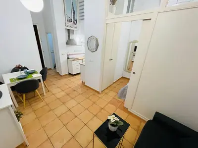 Un baño de San Román. Céntrico y acogedor.
