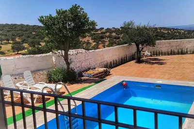 Piscina en o cerca de CASA RURAL LOS ALTOS