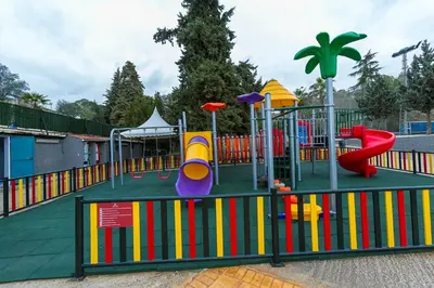 Zona de juegos infantil en DWO Finca Los Abetos