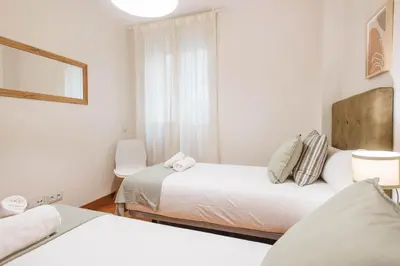 Cama o camas de una habitación en Puerta del Príncipe - Free Parking