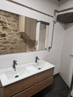 Un baño de Casa María Rosa