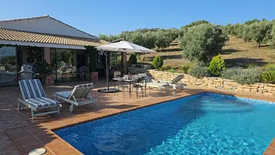 Piscina en o cerca de Villa San Nicolas - private, tranquil, relaxing..