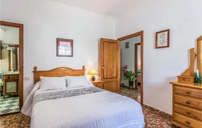 Cama o camas de una habitación en Nice Home In Fuente Tojar With Wifi