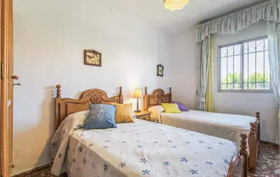 Cama o camas de una habitación en Nice Home In Fuente Tojar With Wifi