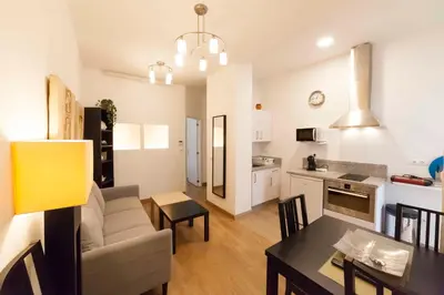 Una cocina o zona de cocina en SF - Shiny Apartment in City Centre