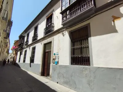 Edificio en el que se encuentra el apartamento