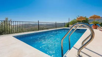 Piscina en o cerca de Cortijo Sylvestris Periana by Ruralidays