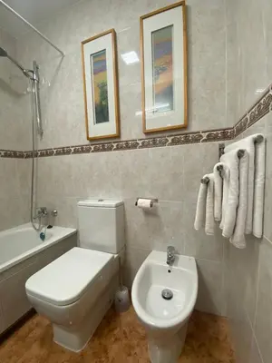 Un baño de COSTASOL CORDOBA - Apartamento moderno - céntrico